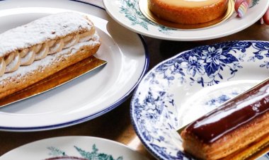 Tiong Bahru Bakery sweet tidings bundle order 3 desserts get 1 free till 6 Jan 2023