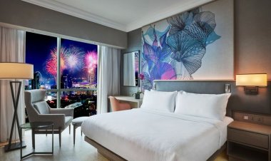 Grand Copthorne Waterfront Hotel complimentary Prosecco or Champagne $100 f&b credits mini bar and extra bed for child when you book stays 28 Dec to 2 Jan