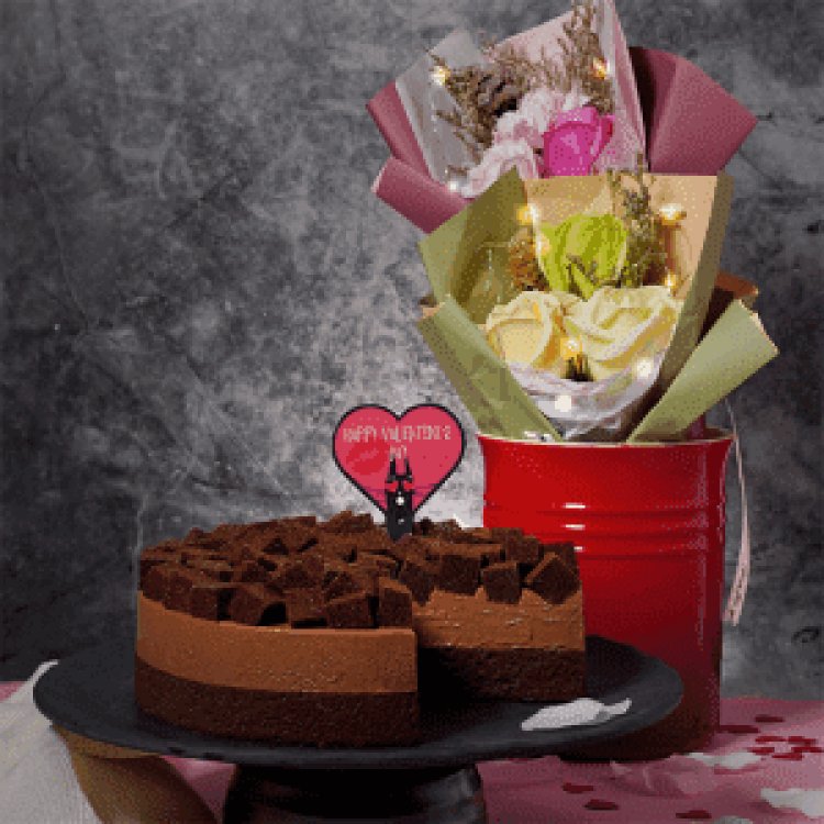 Cat and The Fiddle Valentine's deals from $49.90 cake and flowers preorder now