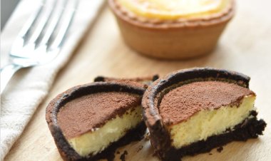 Paris Baguette 4 for $10 Cheese tart and Choco Tiramisu Cheese Tart till 28 May
